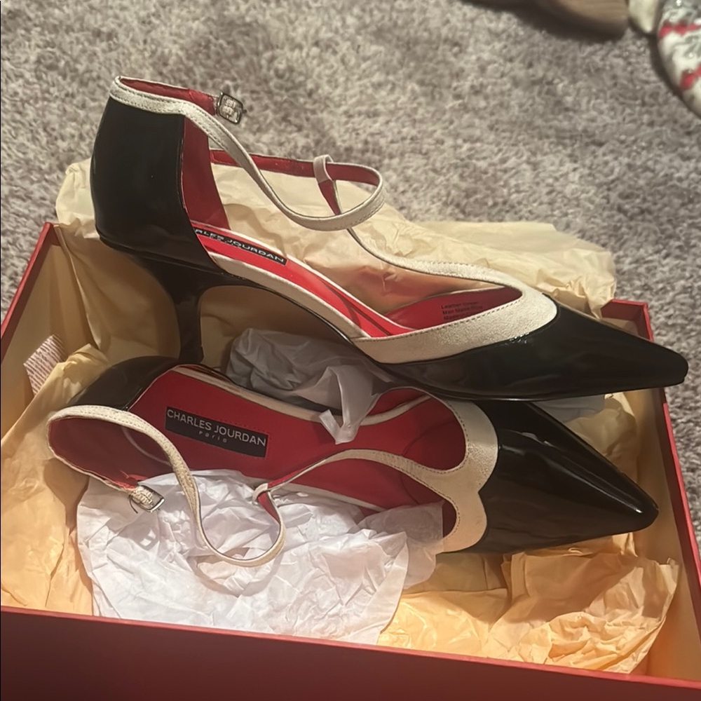 Charles Jourdan Black and Beige Women's Heels